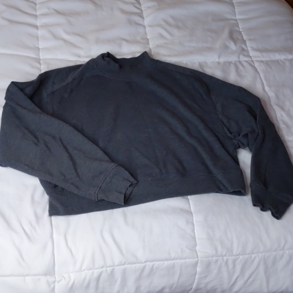 Gray Cropped Sweater - Picture 3 of 6
